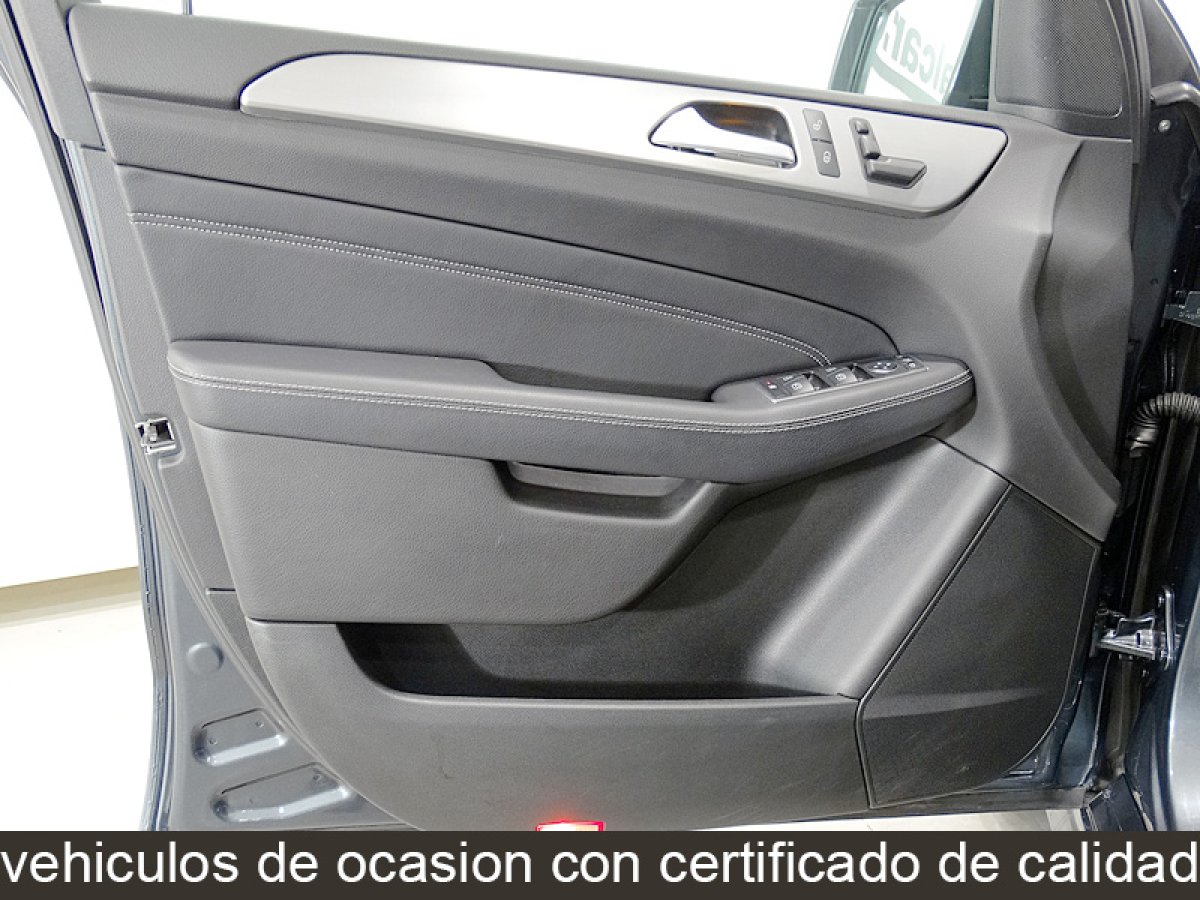 Foto Mercedes-Benz ML 250 23