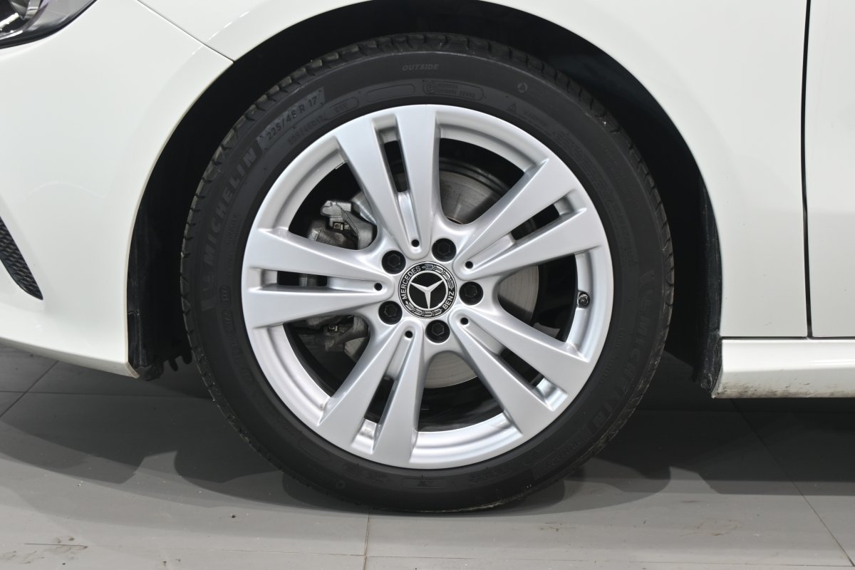 Foto Mercedes-Benz Clase A 32