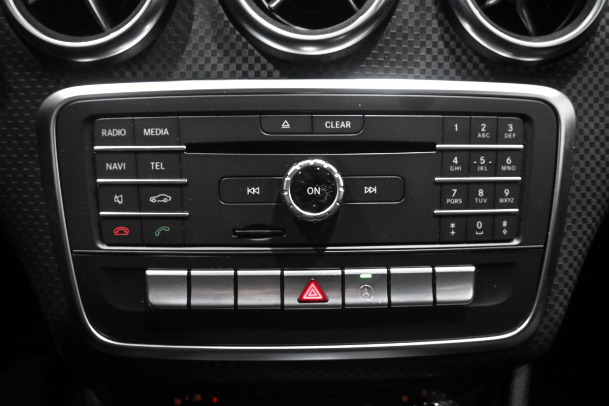 Foto Mercedes-Benz Clase A 18