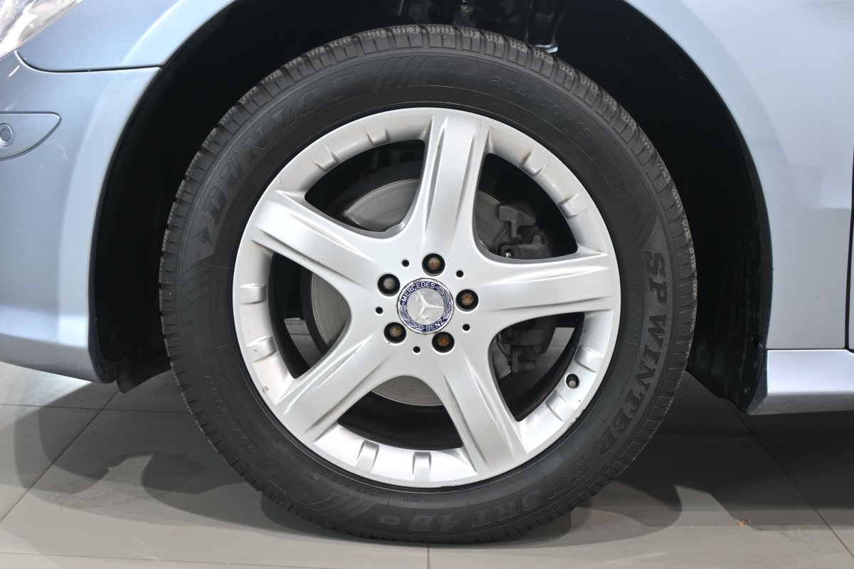 Foto Mercedes-Benz R 27