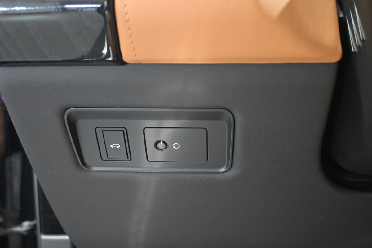 Foto Land Rover RANGE ROVER 4.4 SD V8 VOGUE LWB  34