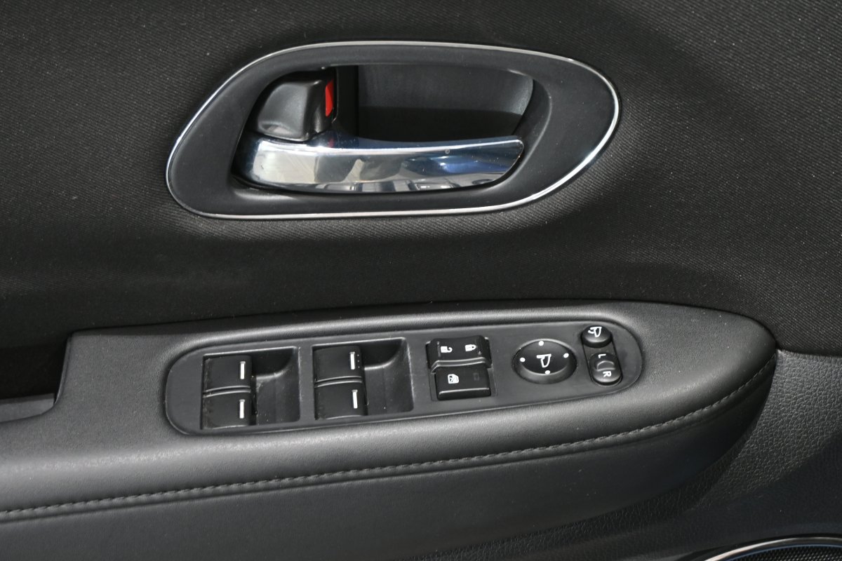 Foto Honda HR-V 28