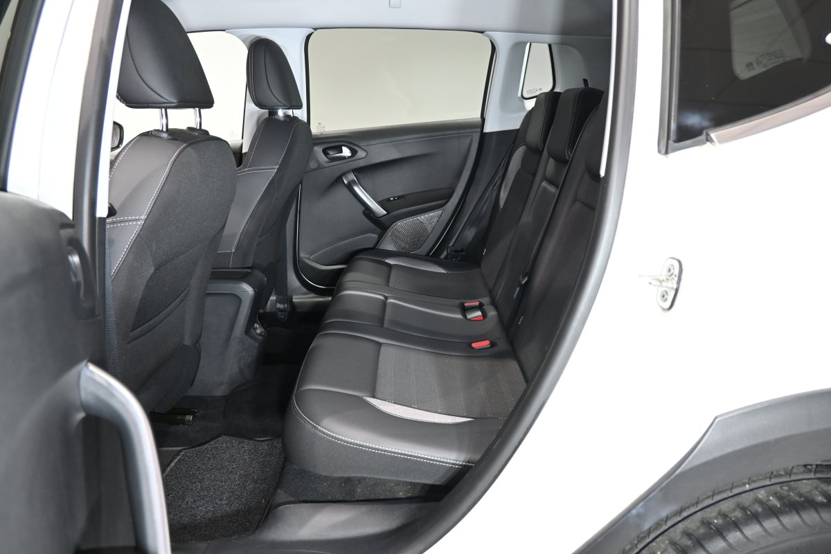 Foto Peugeot 2008 11