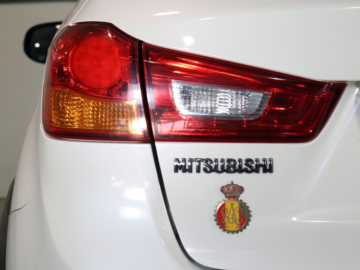 Foto Mitsubishi ASX 10