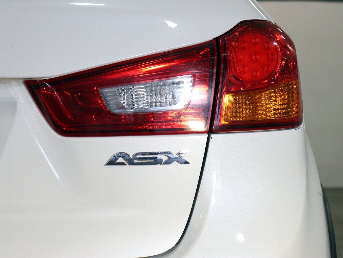 Foto Mitsubishi ASX 11