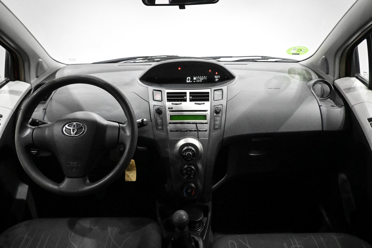 Foto Toyota Yaris 17