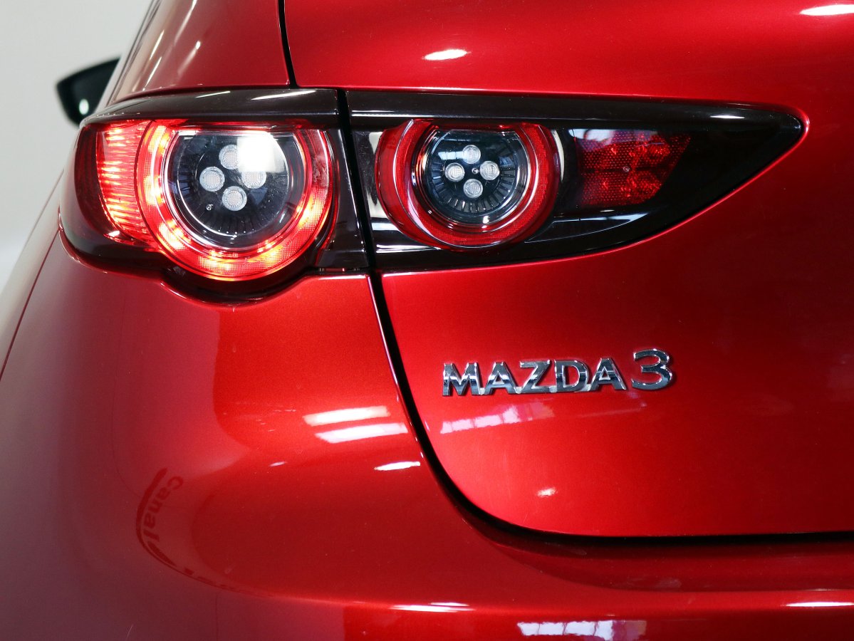 Foto Mazda Mazda3 10