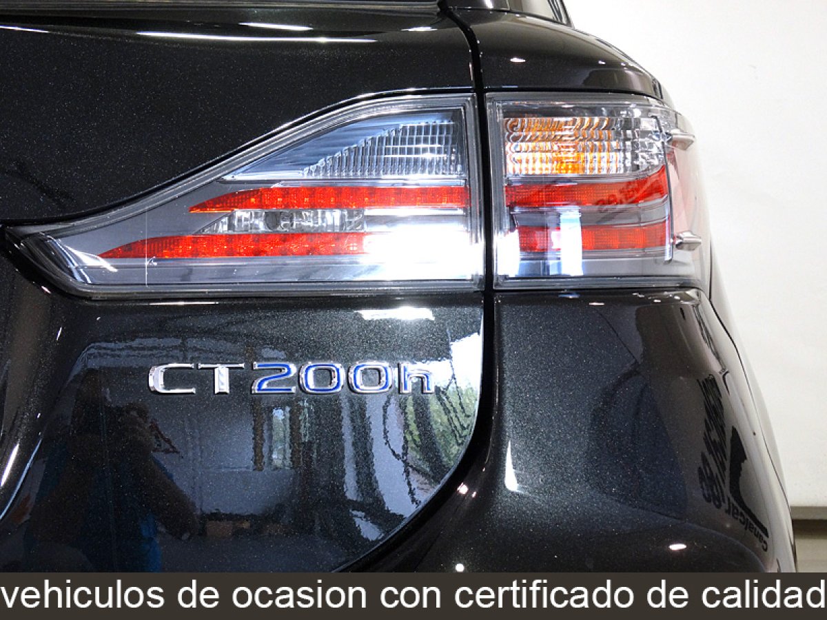 Foto Lexus CT 200h 10