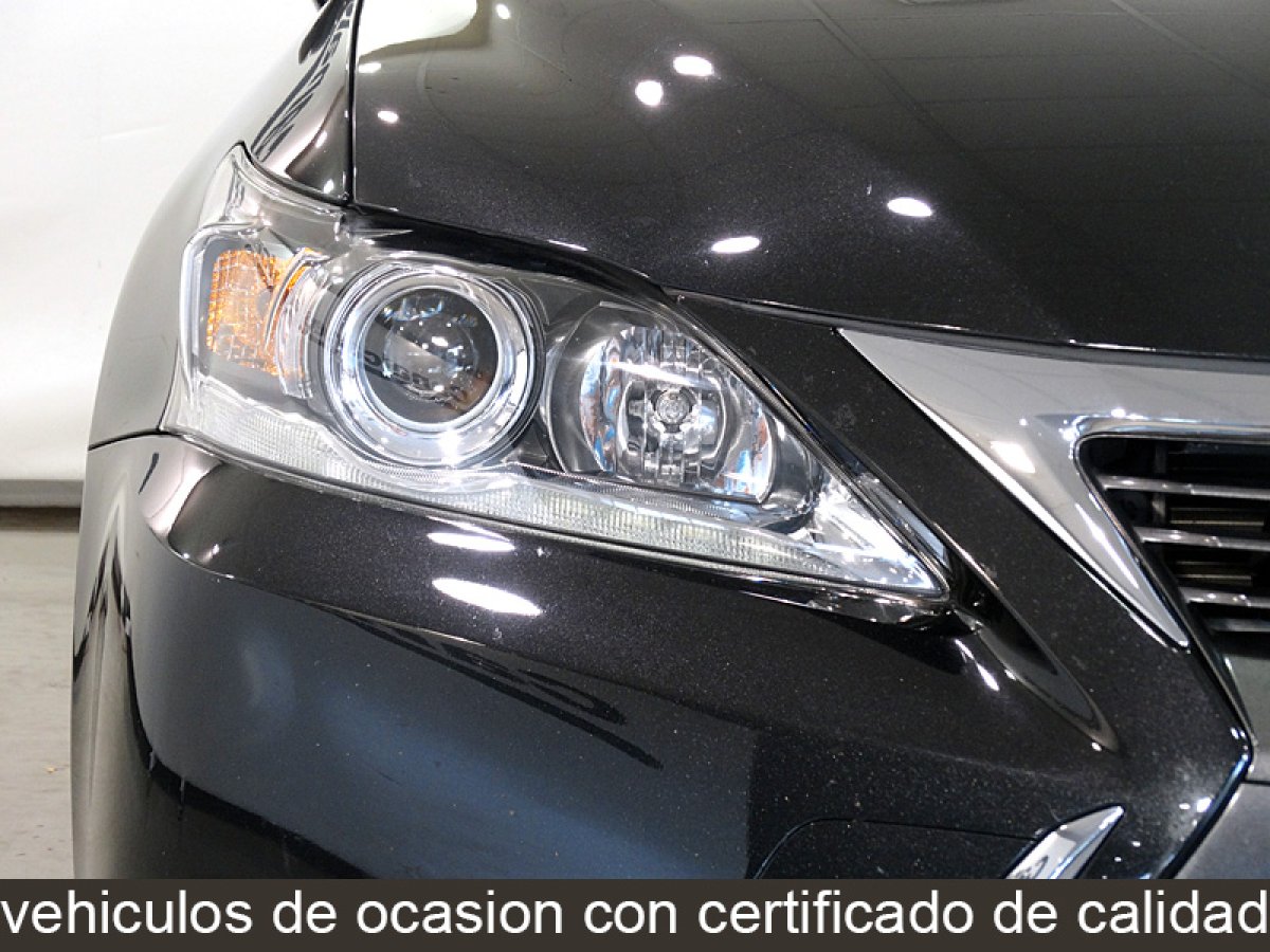 Foto Lexus CT 200h 11