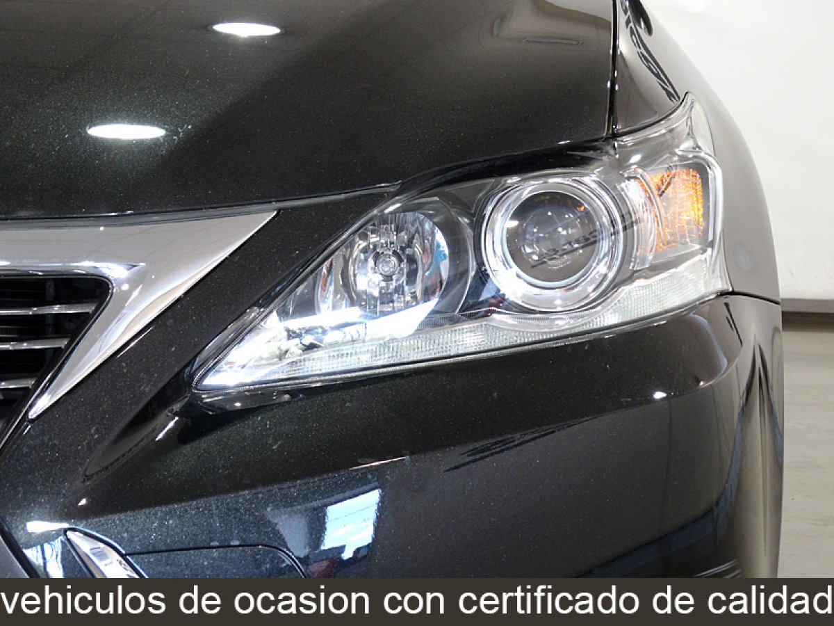 Foto Lexus CT 200h 12