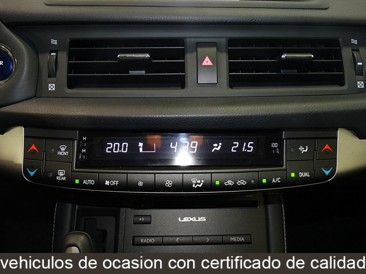 Foto Lexus CT 200h 19