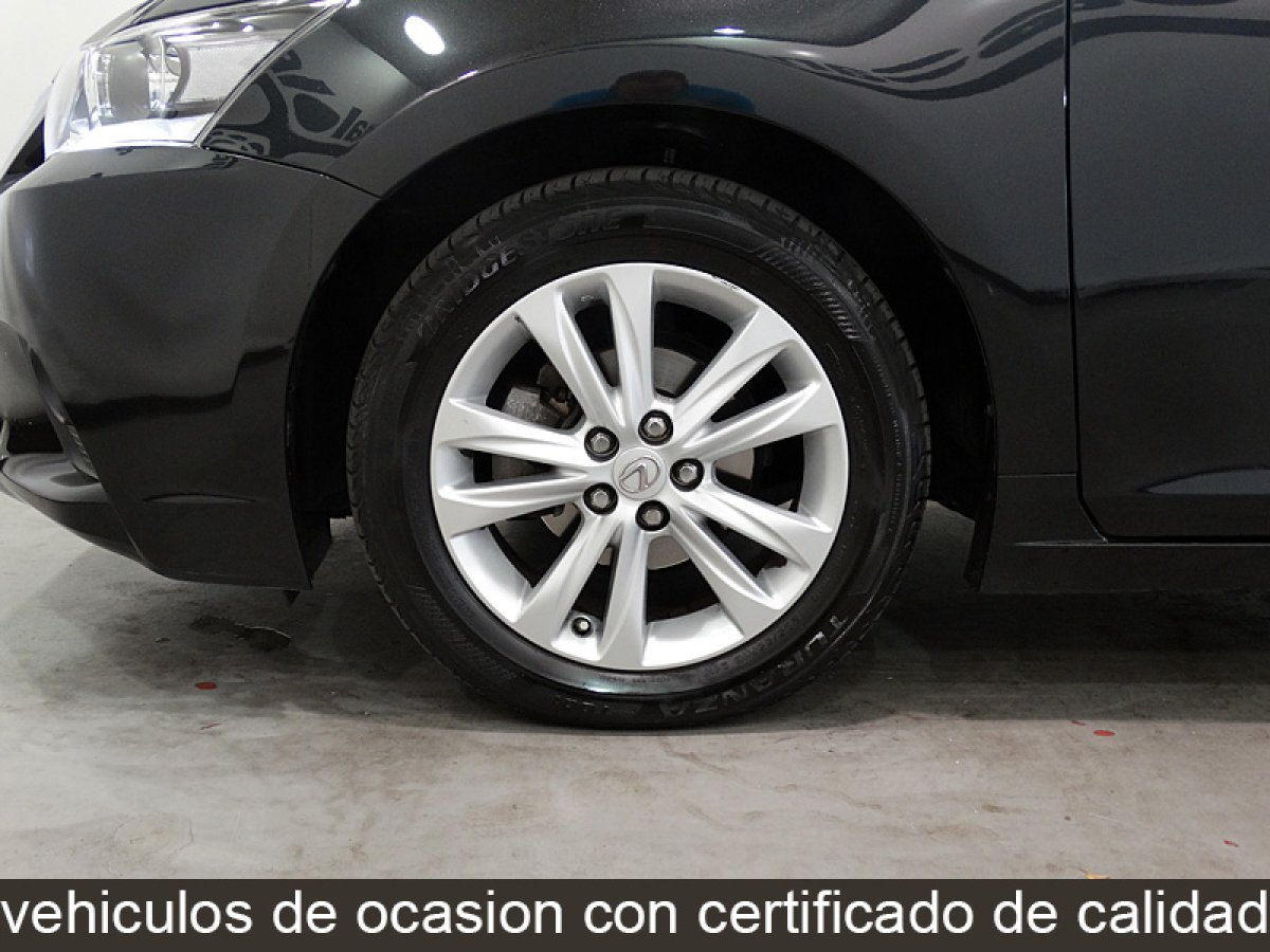 Foto Lexus CT 200h 28