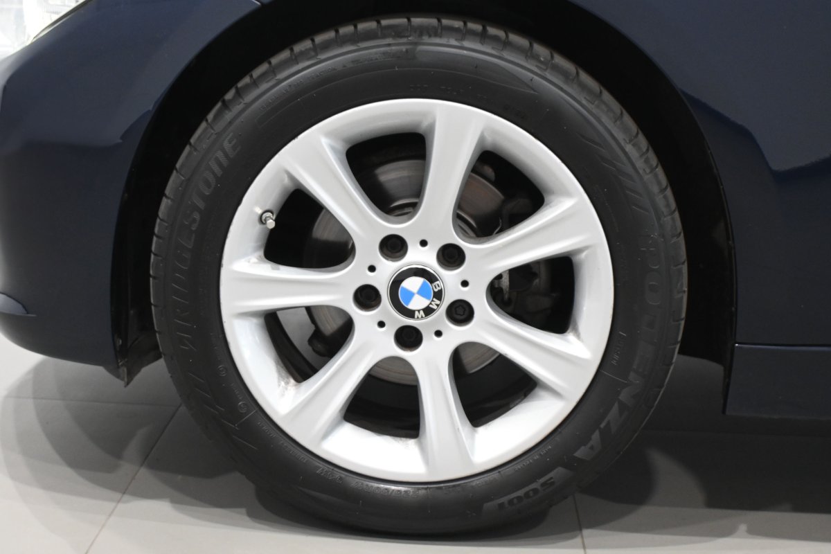 Foto Bmw 318dA 28