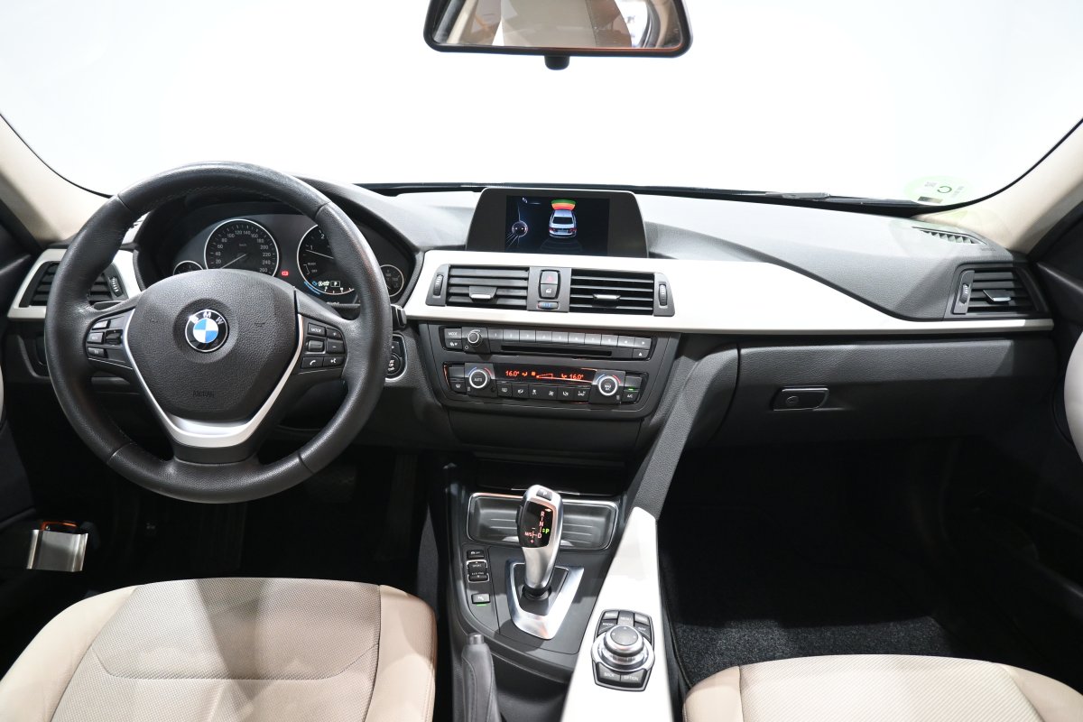 Foto Bmw 318dA 17
