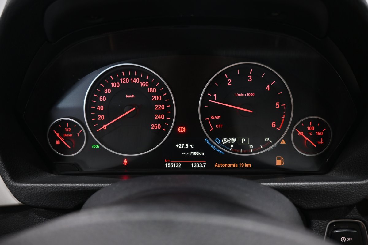 Foto Bmw 318dA 13