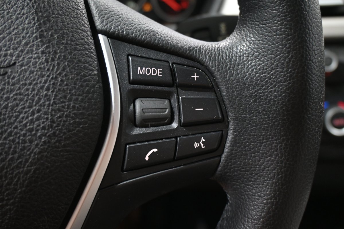 Foto Bmw 318dA 25