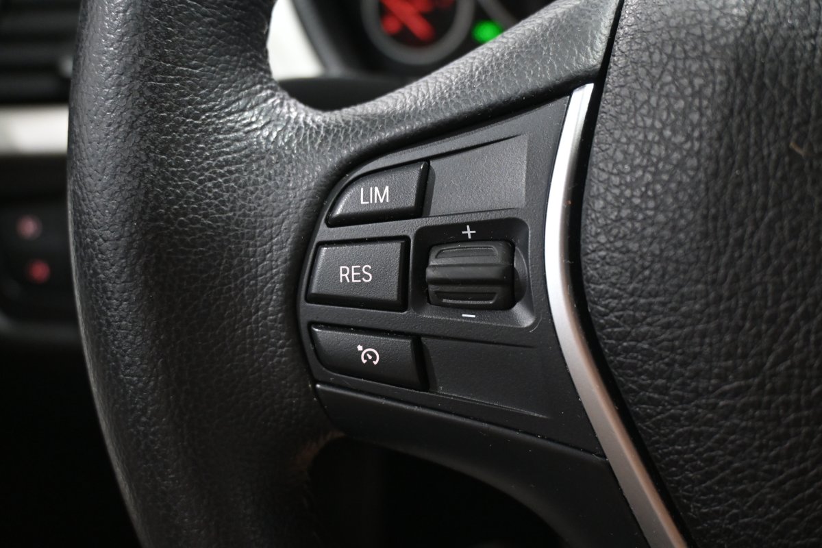 Foto Bmw 318dA 24