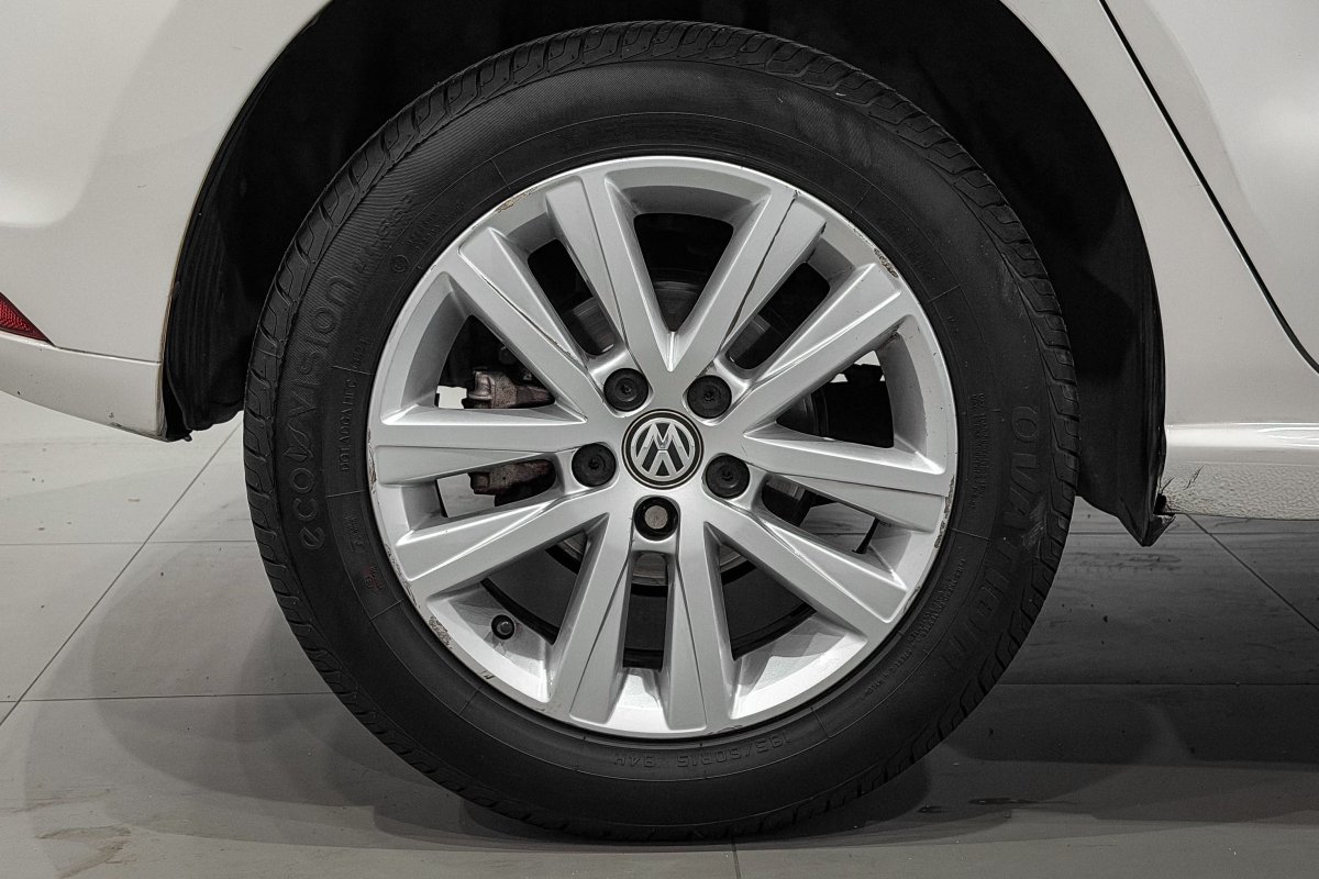 Foto Volkswagen Polo 25