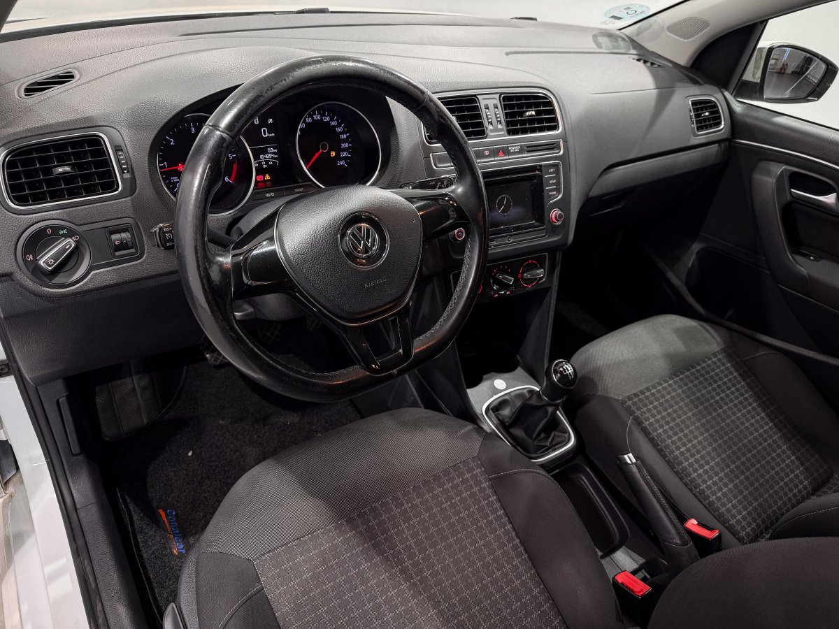 Foto Volkswagen Polo 9