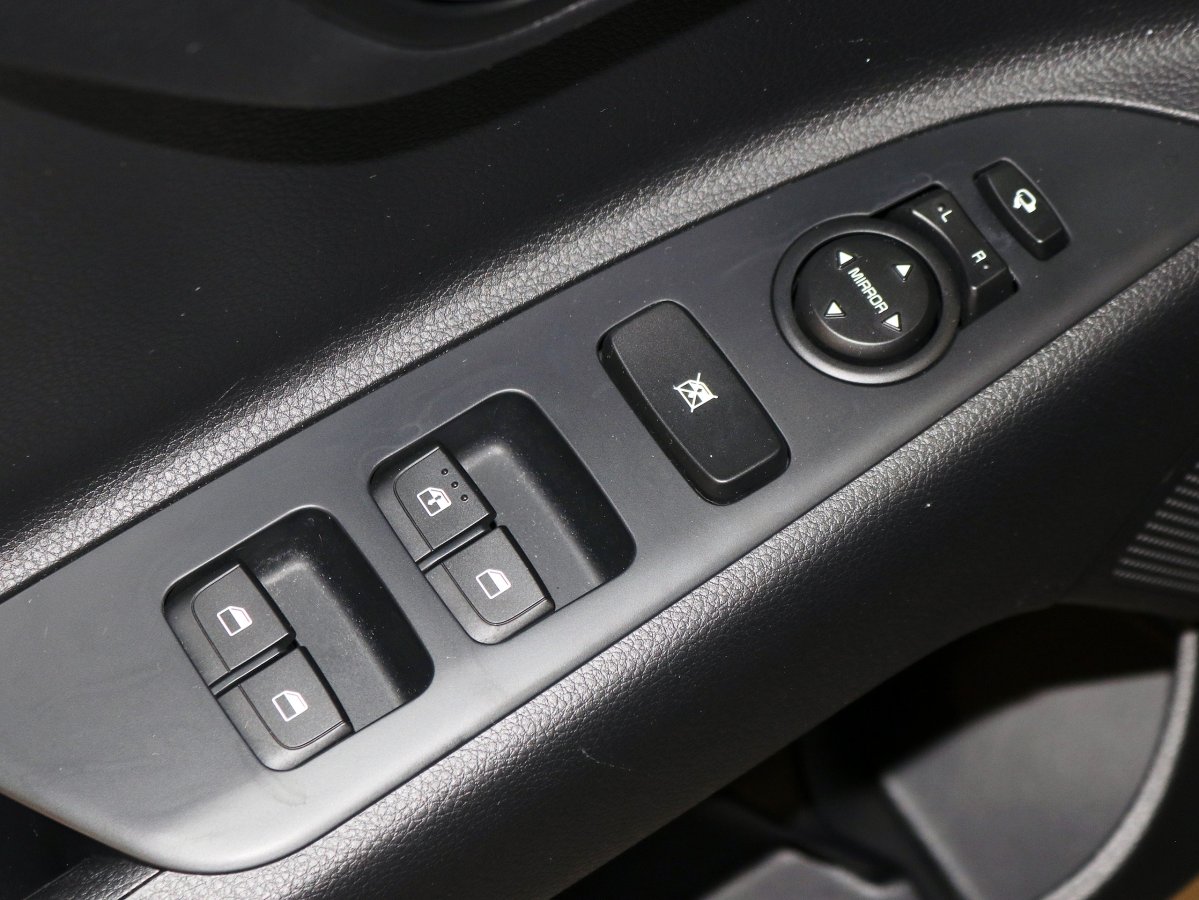 Foto Kia Stonic 23
