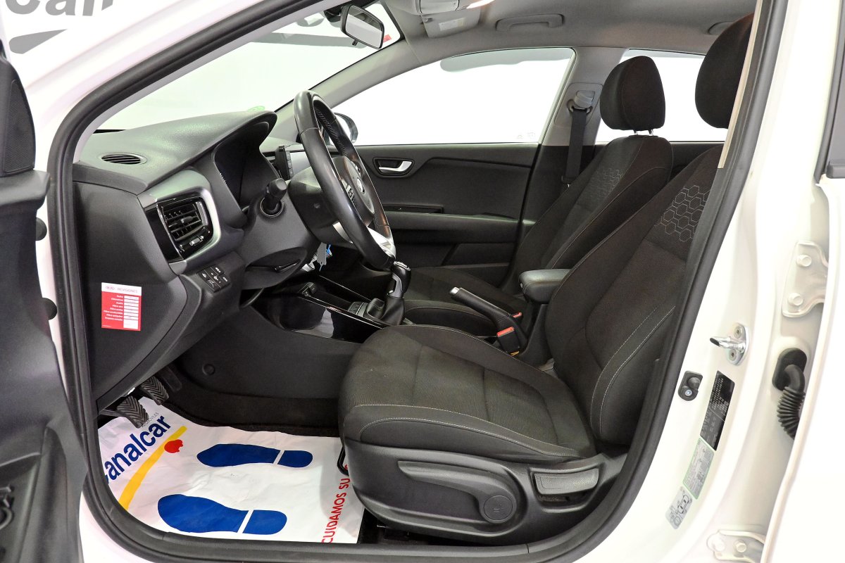 Foto Kia Rio 9