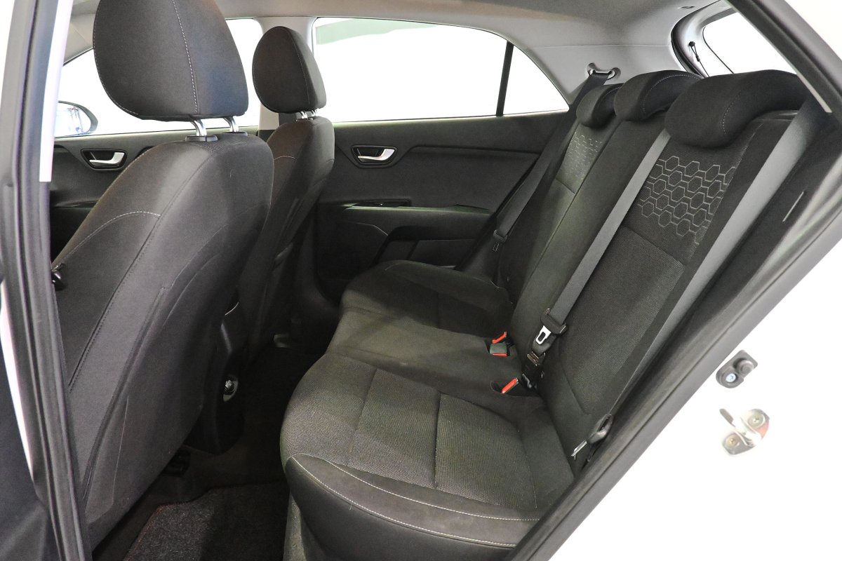 Foto Kia Rio 10