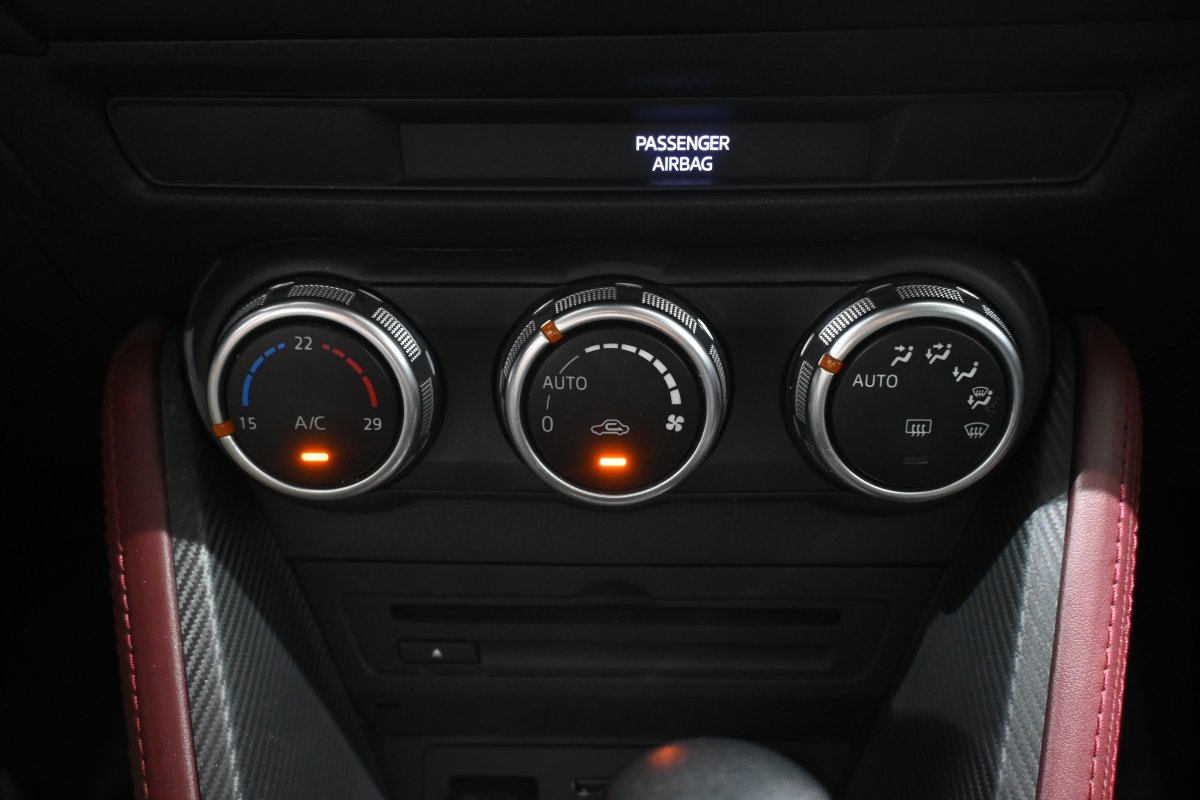 Foto Mazda CX-3 17