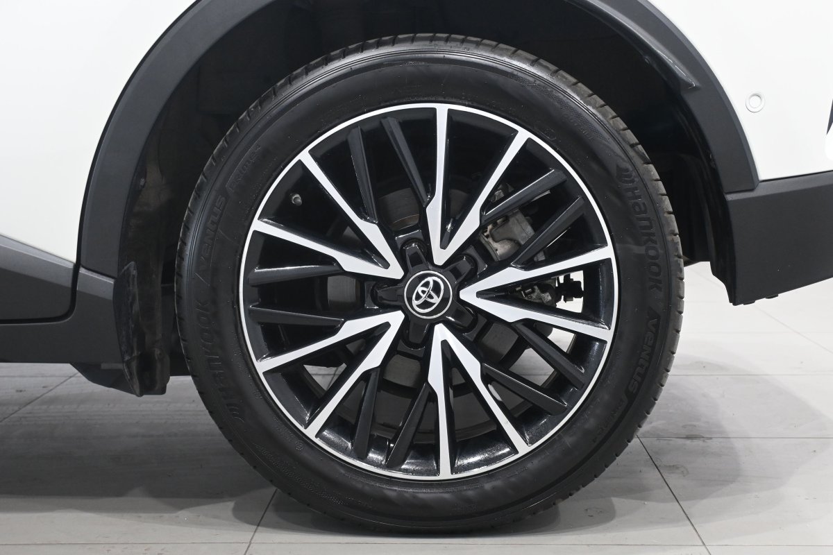 Foto Toyota C-HR 29