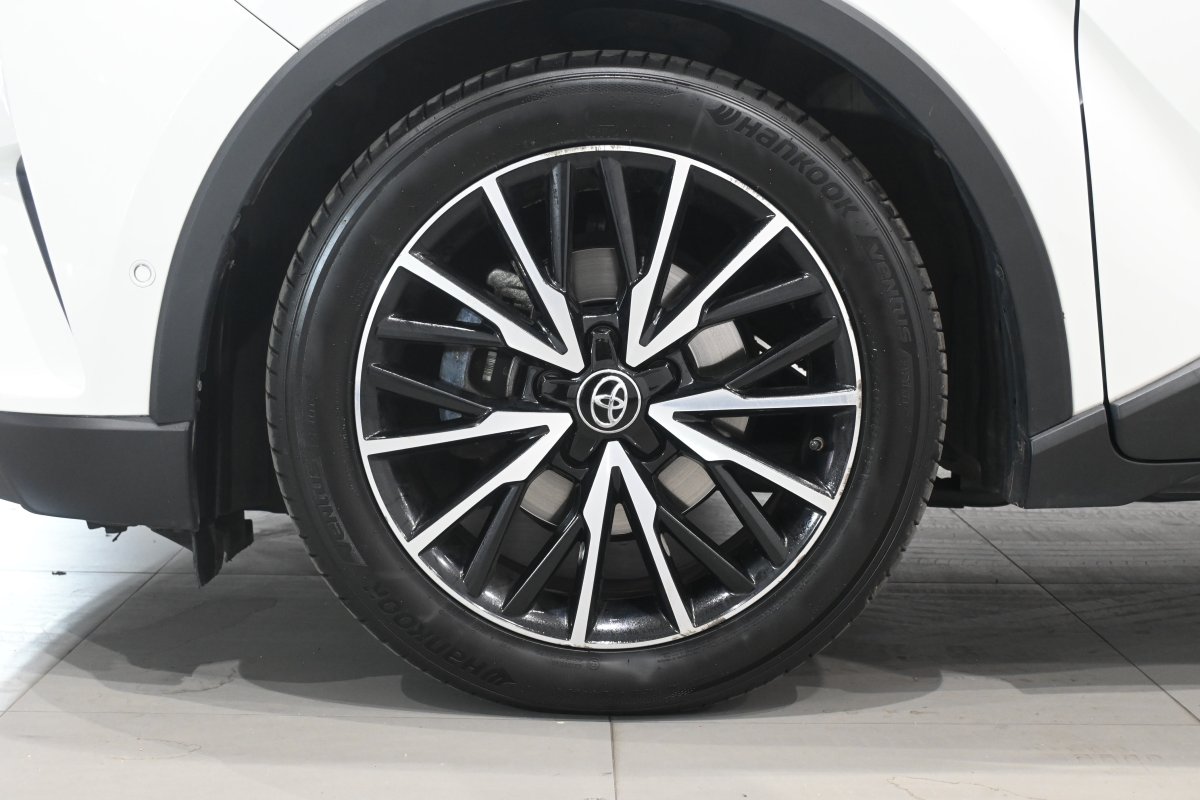 Foto Toyota C-HR 30