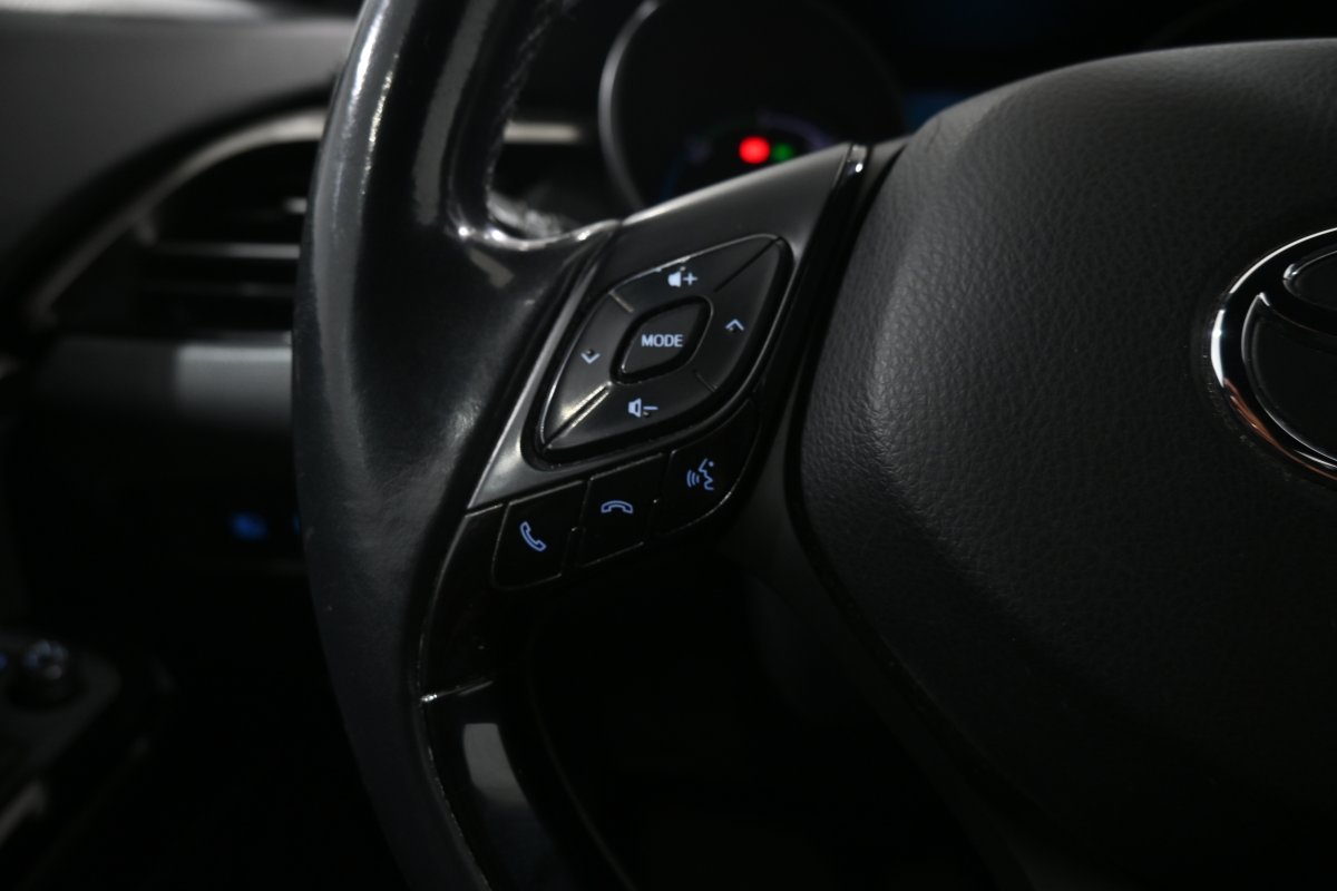 Foto Toyota C-HR 21