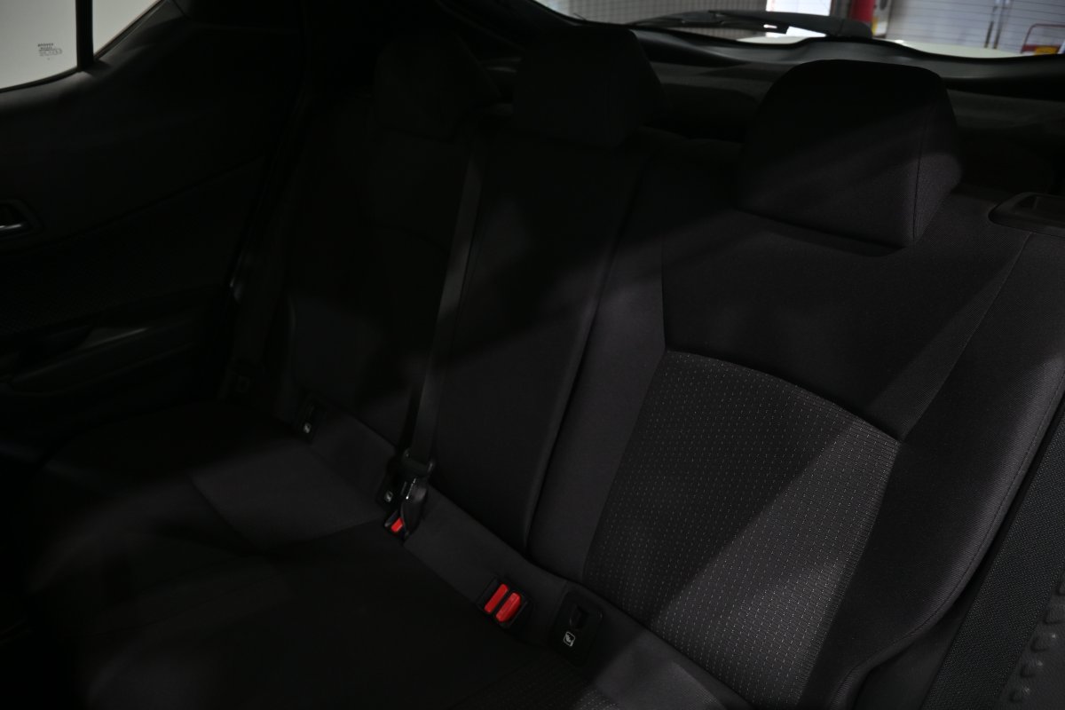 Foto Toyota C-HR 12