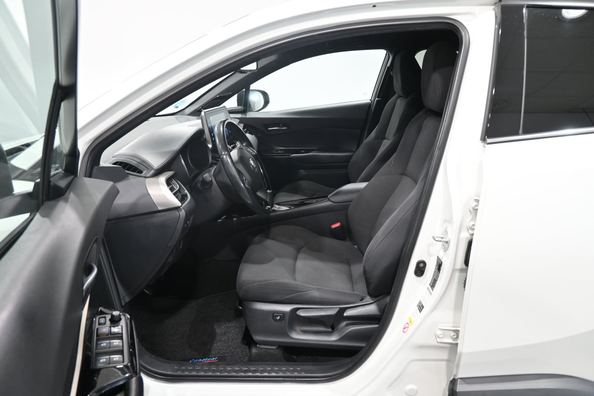 Foto Toyota C-HR 10
