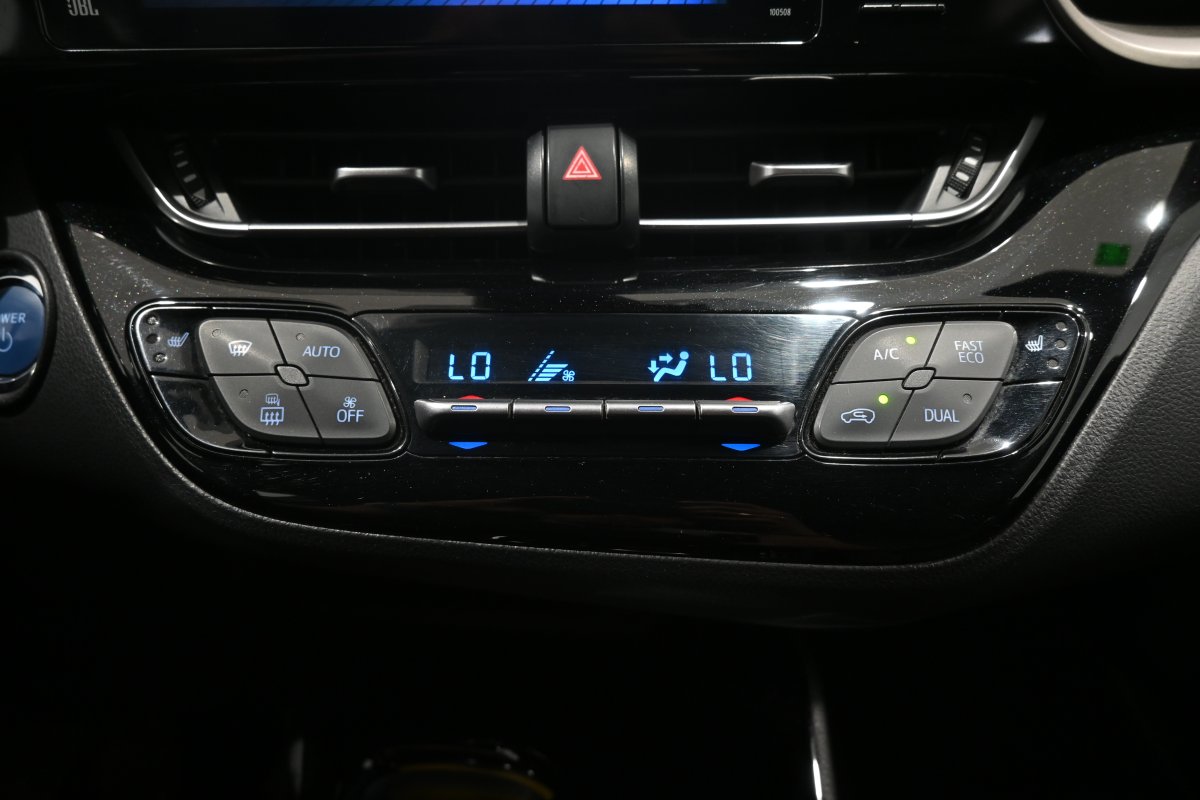 Foto Toyota C-HR 17