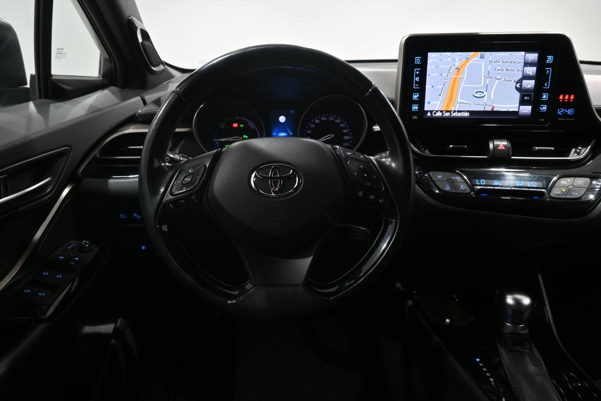 Foto Toyota C-HR 19