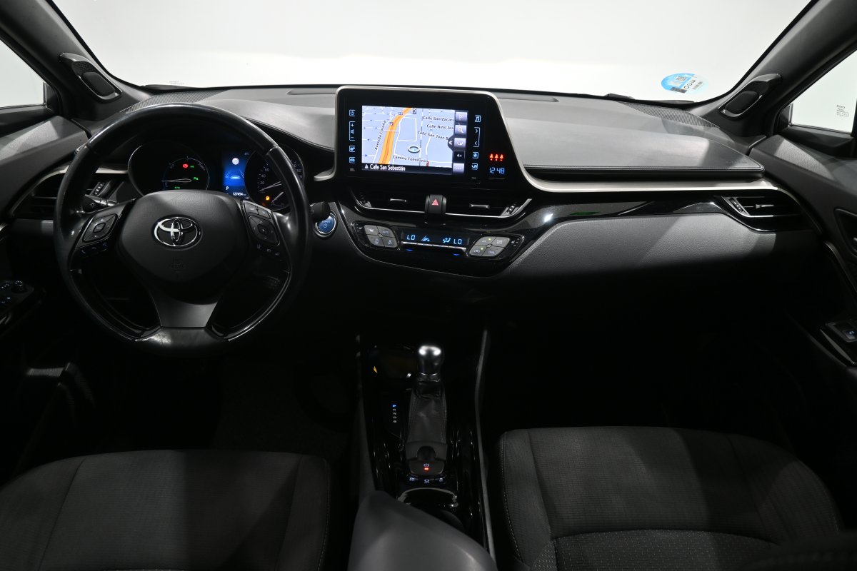Foto Toyota C-HR 18