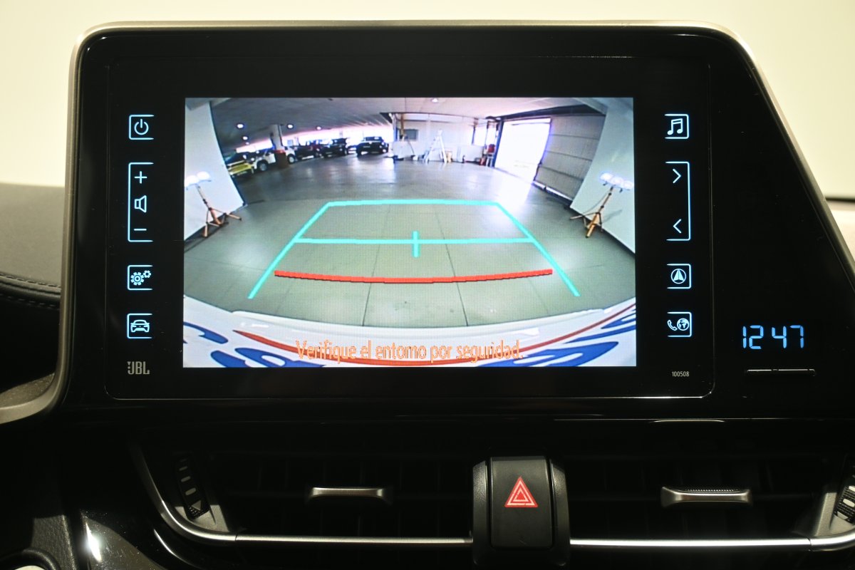 Foto Toyota C-HR 15