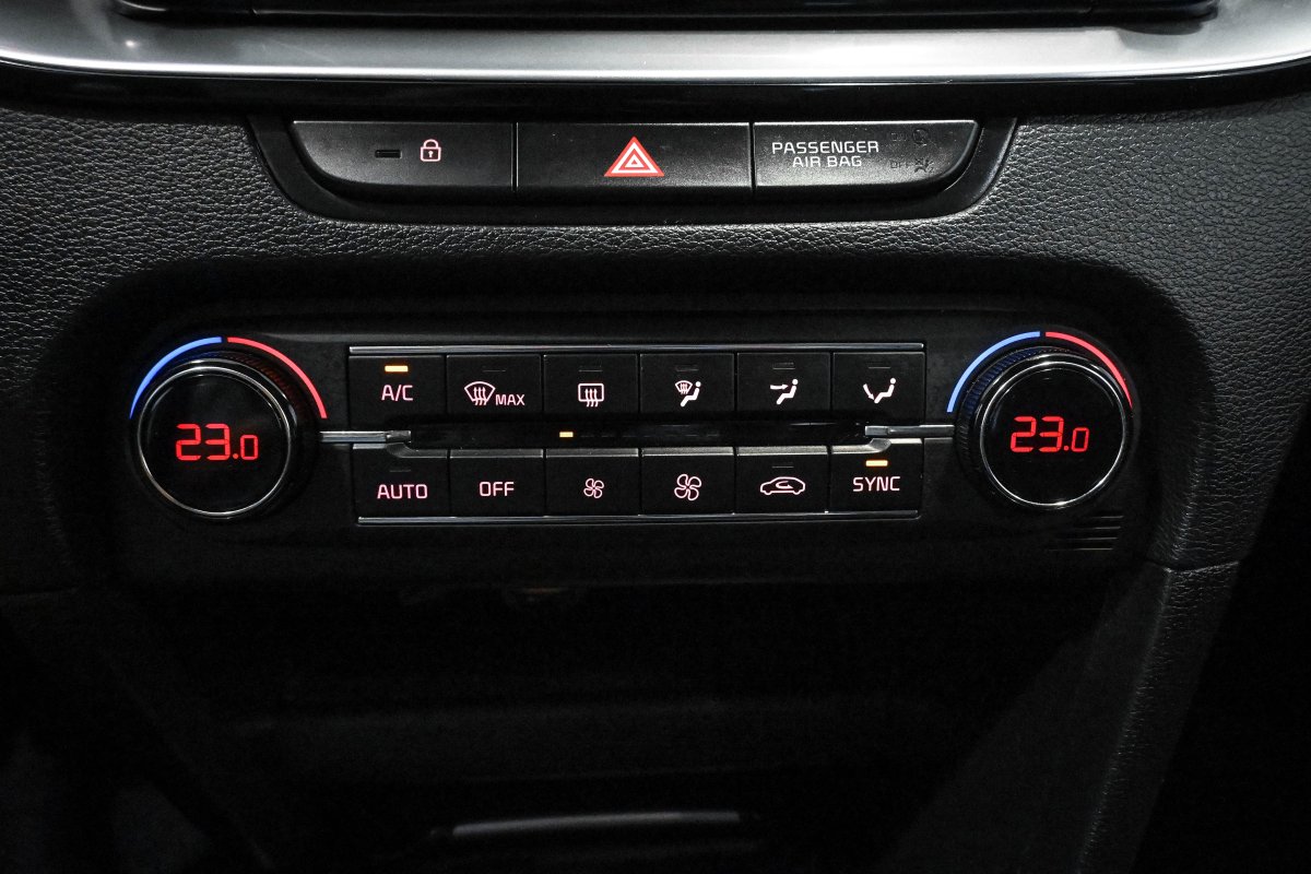 Foto Kia XCeed 22