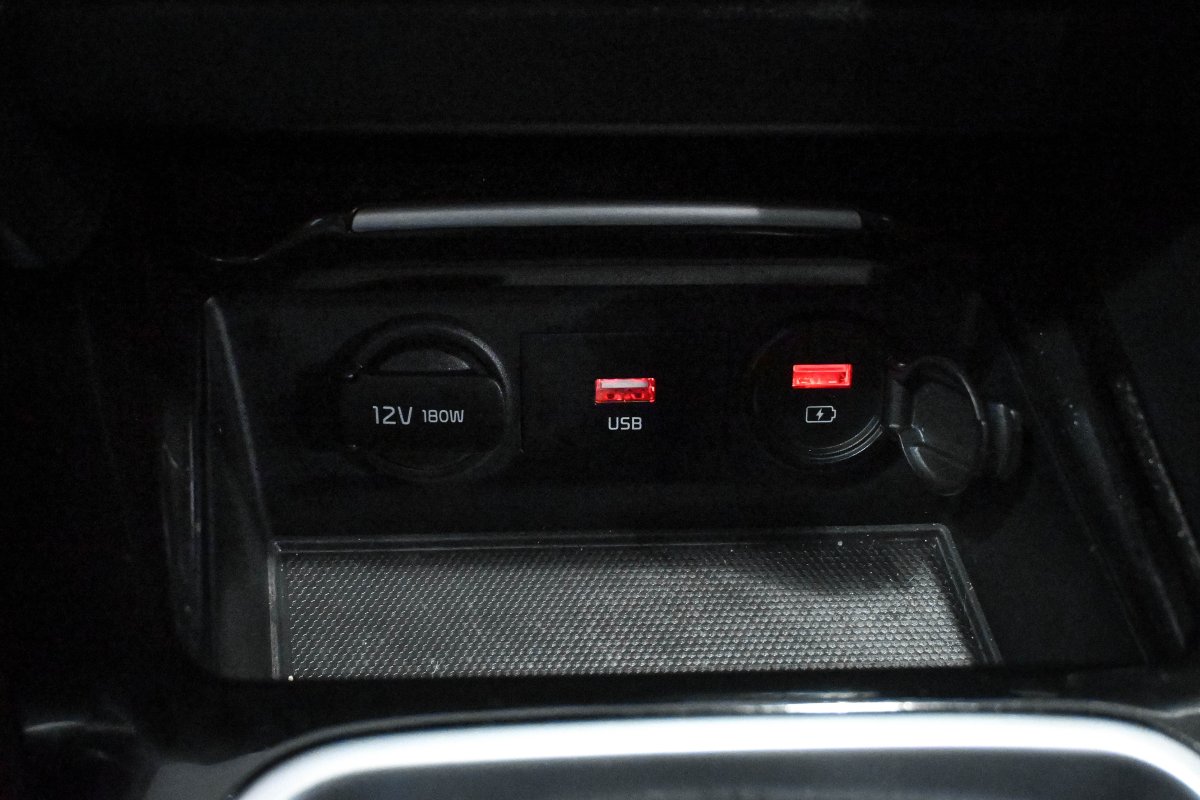 Foto Kia XCeed 33