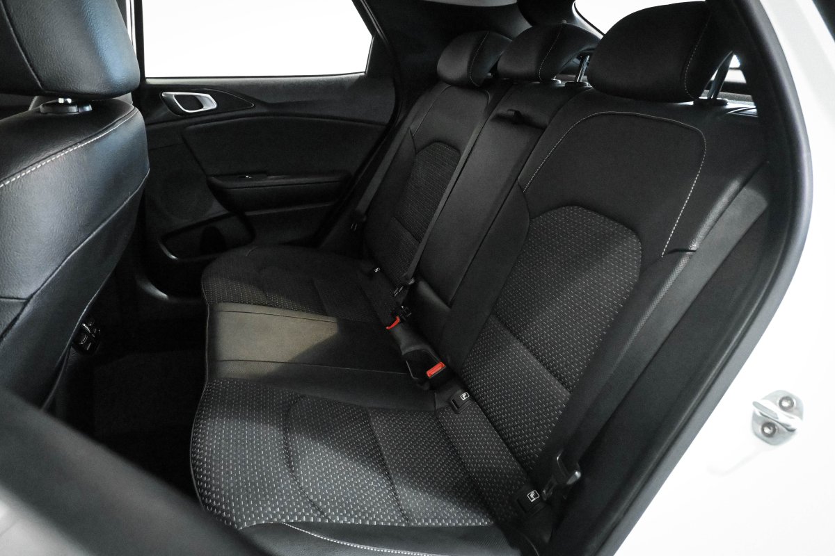 Foto Kia XCeed 17