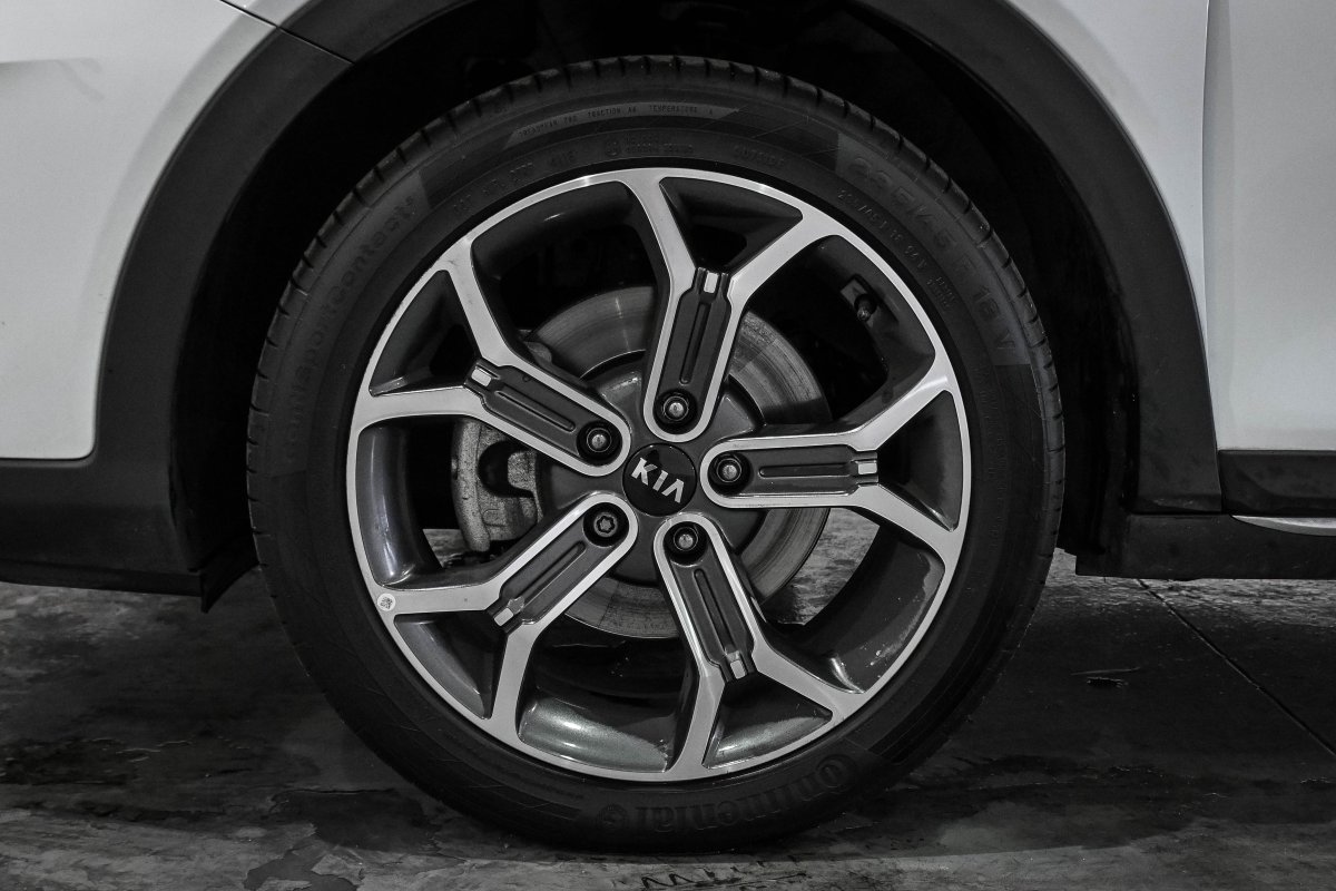 Foto Kia XCeed 34