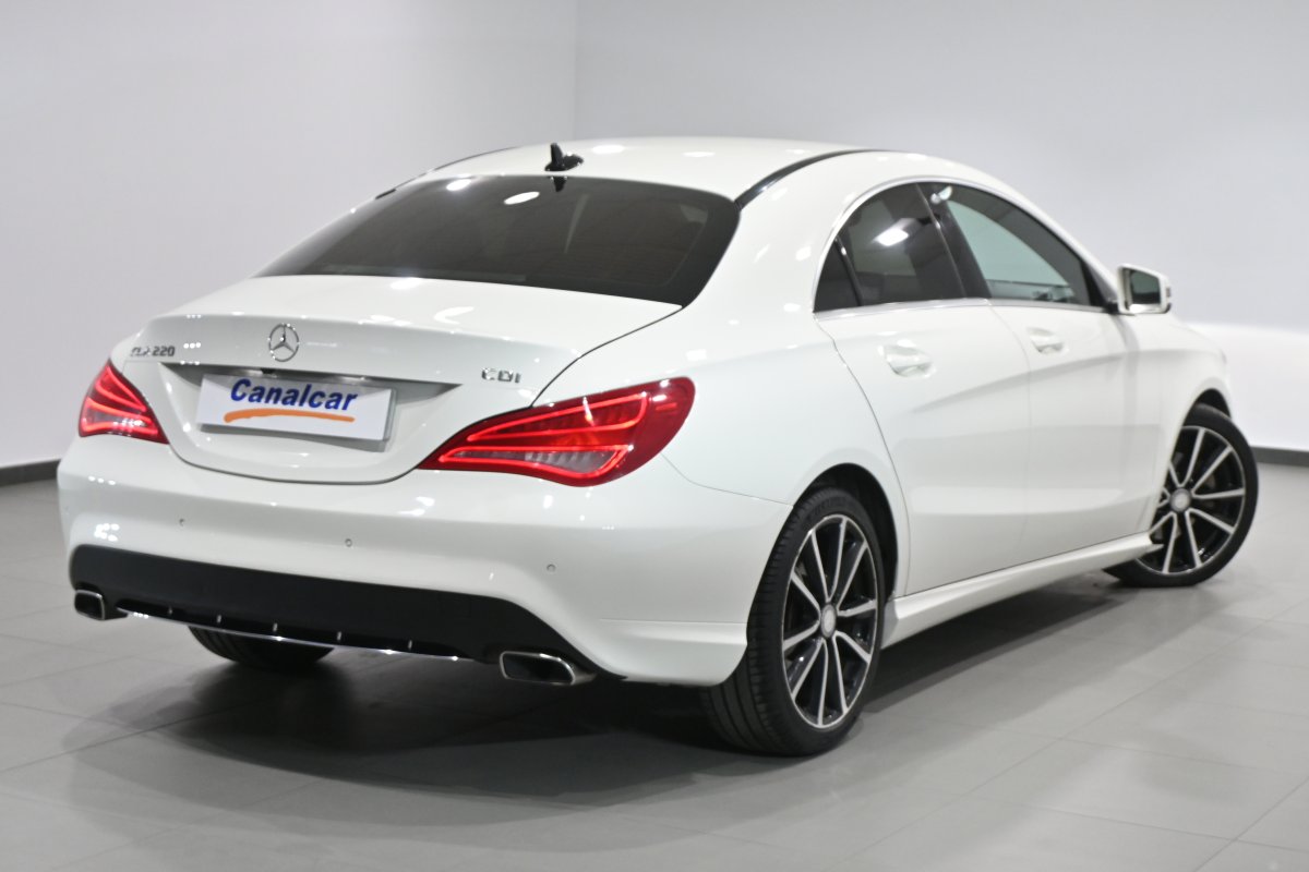 Foto Mercedes-Benz Clase CLA 4