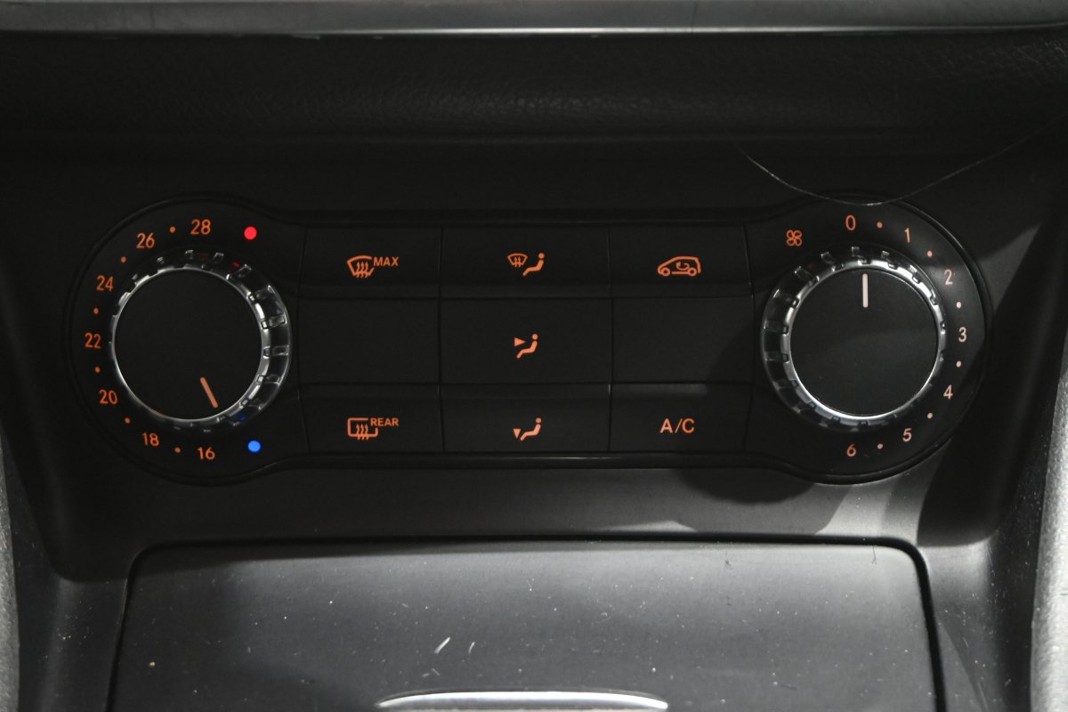 Foto Mercedes-Benz Clase CLA 16