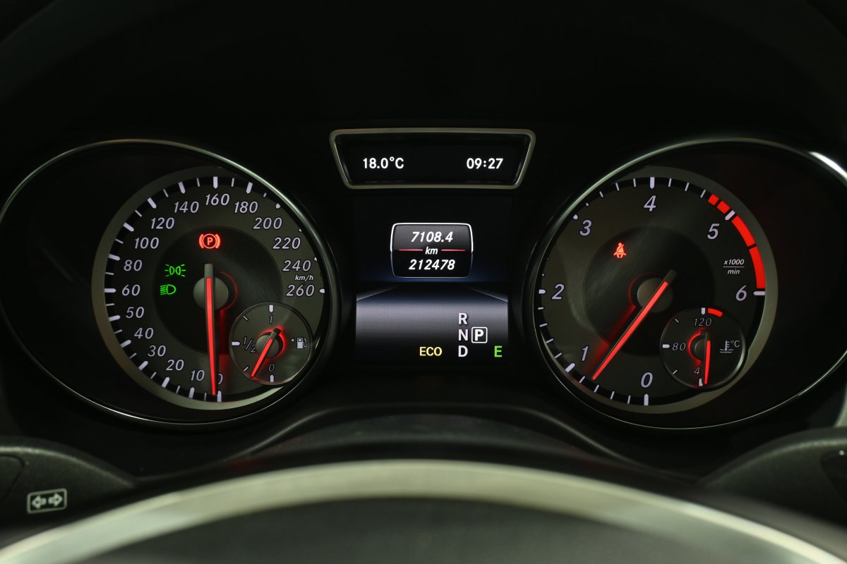 Foto Mercedes-Benz Clase CLA 13