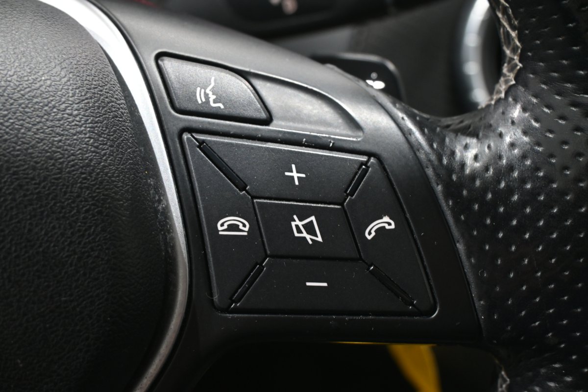 Foto Mercedes-Benz Clase CLA 24