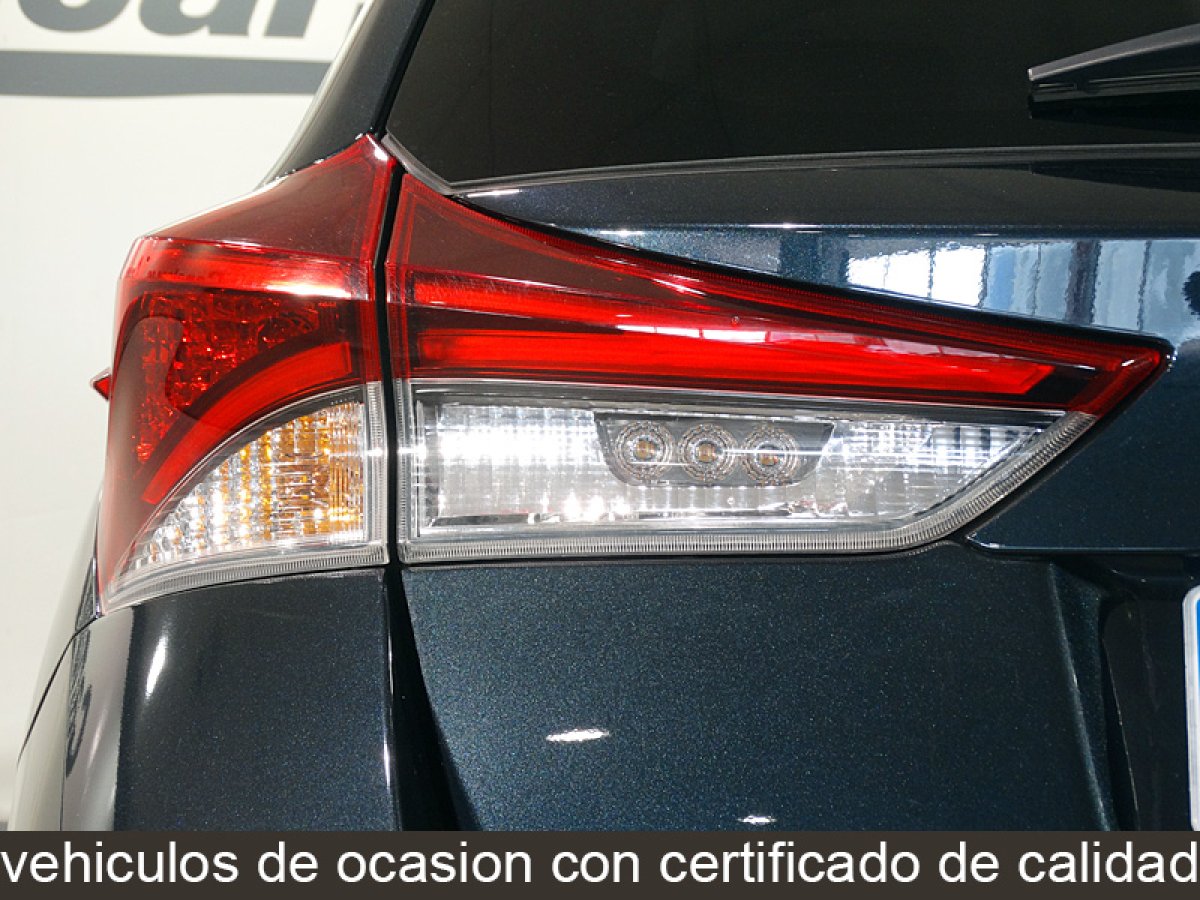 Foto Toyota Auris 9