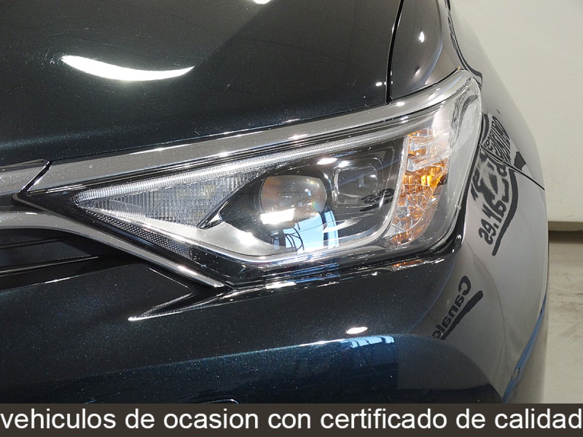 Foto Toyota Auris 12
