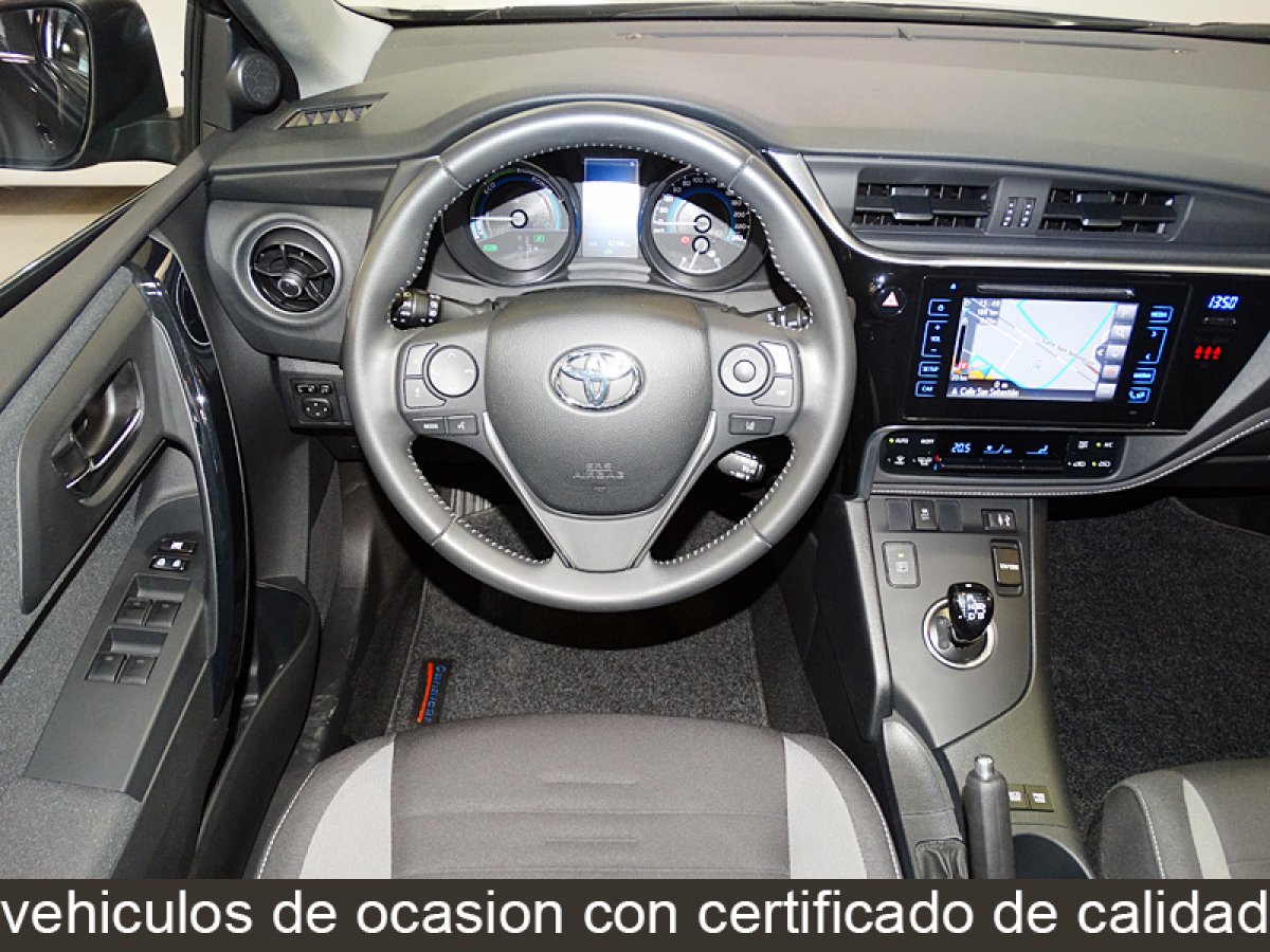 Foto Toyota Auris 21