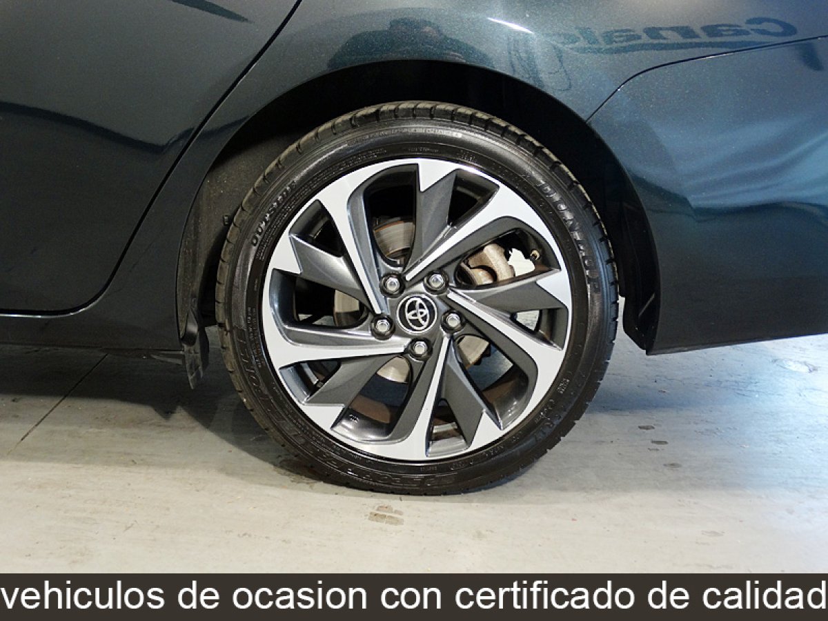 Foto Toyota Auris 36