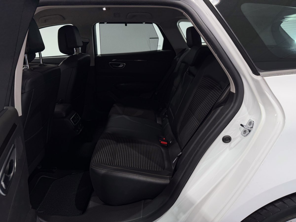 Foto Renault Talisman 11