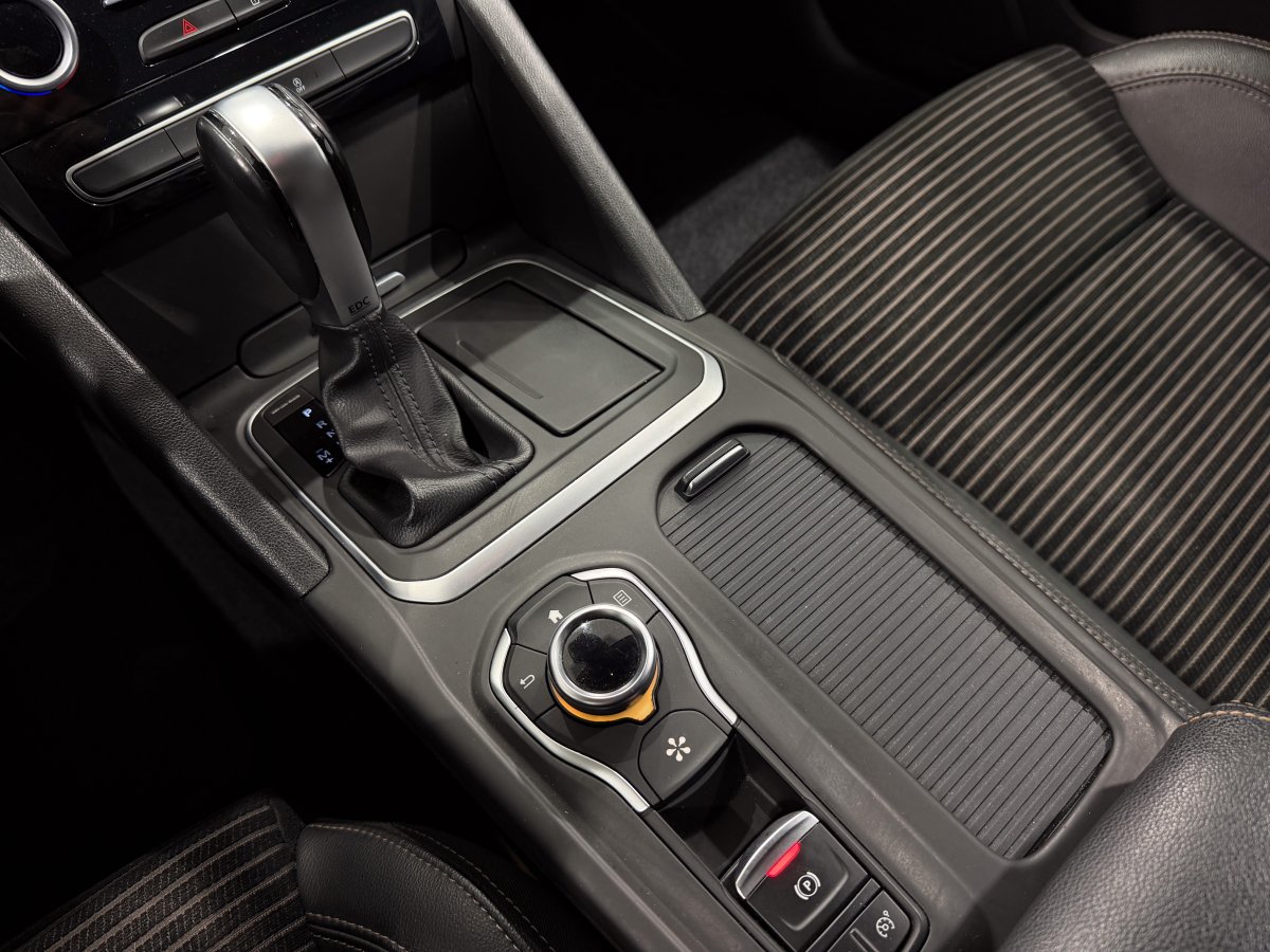 Foto Renault Talisman 19